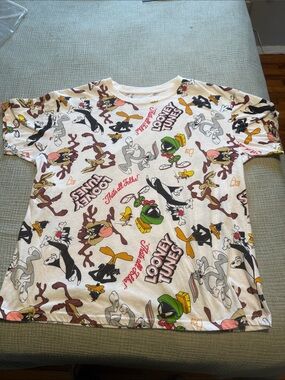 Warner Bros. White Looney Tunes All-Over Character Tee